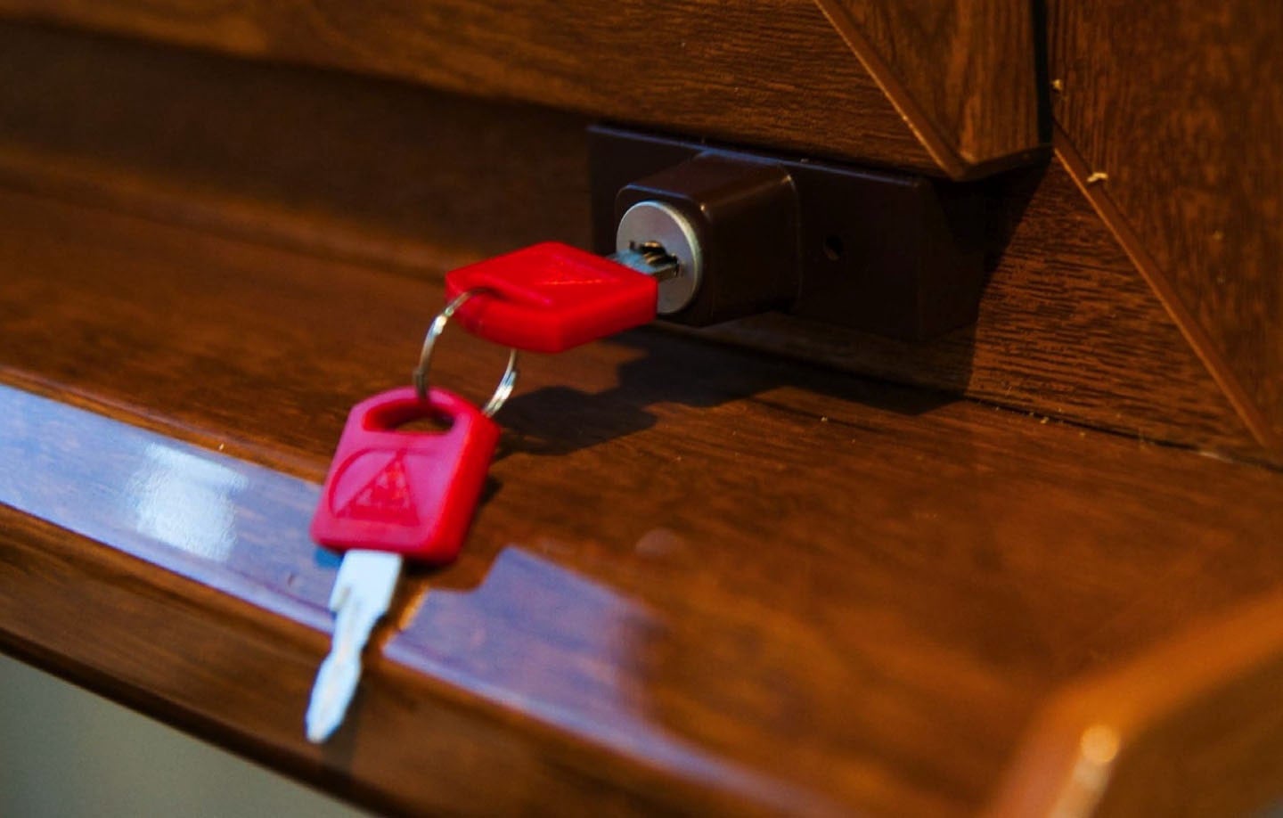 Установка замков и блокираторов